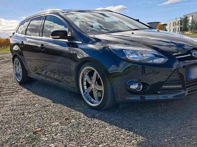 Schwarz Gebraucht 2011 Ford Focus ST-Line Kombi | 5.800 € (Fairer Preis)