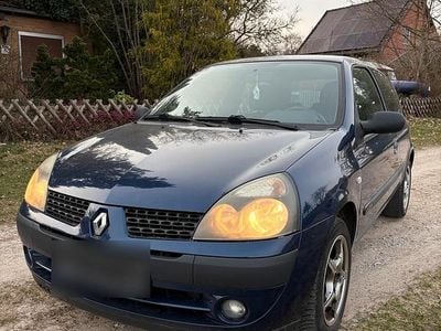 Gebraucht Renault Clio II 65 PS (47 kW) 2004 Blau Kleinwagen