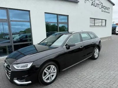 Używany Audi A4 Ambiente 204 KM (150 kW) 2022 Czarny Kombi