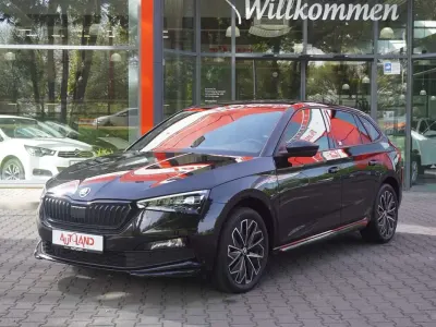 Neu Skoda Scala Monte Carlo 150 PS (110 kW) 2026 Blackmagicmet. Kleinwagen