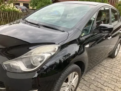 Gebraucht Hyundai ix20 90 PS (66 kW) 2013 Schwarz Kleinwagen
