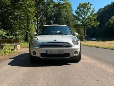 Gebraucht Mini Cooper 120 PS (88 kW) 2010 Silber Kleinwagen