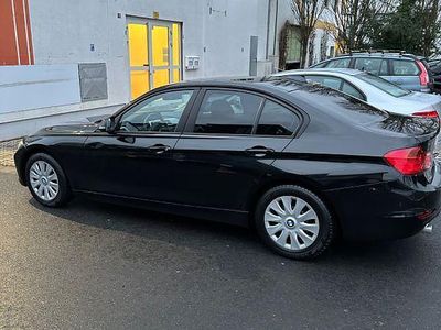 Schwarz Gebraucht 2013 BMW 318 Limousine | 11.000 € (Fairer Preis)