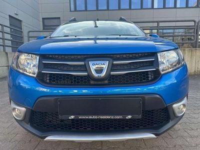 Gebraucht Dacia Sandero Stepway Ambiance 90 PS (66 kW) 2014 Blau Limousine