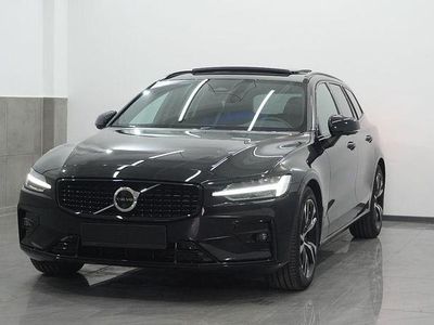 Gebraucht Volvo V60 Plus 197 PS (144 kW) 2025 Schwarz Kombi