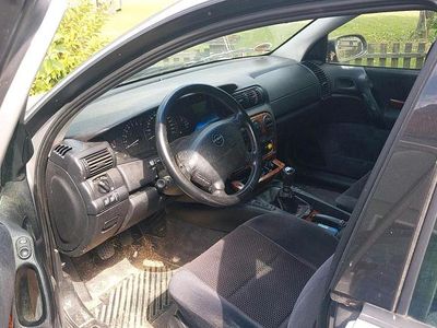Opel Omega