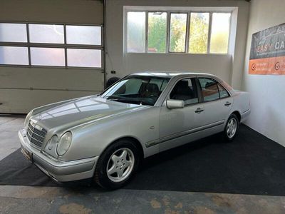 Mercedes E200