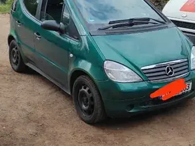 Gebraucht Mercedes A140 Classic 82 PS (60 kW) 1999 Grün Kleinwagen
