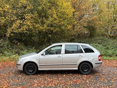 Silber Gebraucht 2006 Skoda Fabia Kombi | 1.800 € (Etwas zu teuer)