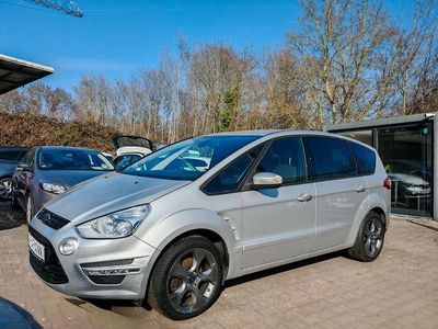 Gebraucht Ford S-MAX Champions Edition 140 PS (102 kW) 2013 Silber Van / Kleinbus
