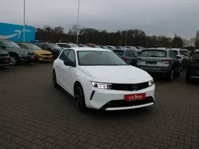 Gebraucht Opel Astra Business Edition 181 PS (133 kW) 2022 Weiß Limousine