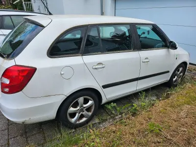 Używany Skoda Fabia GreenLine 75 KM (55 kW) 2012 Biały Kombi