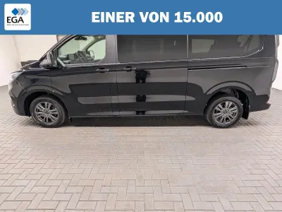 Gebraucht Ford Tourneo Custom Titanium 170 PS (125 kW) 2025 Schwarz metallic Van