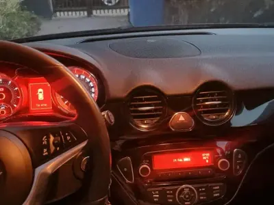 Gebraucht Opel Adam 87 PS (63 kW) 2015 Schwarz Kleinwagen