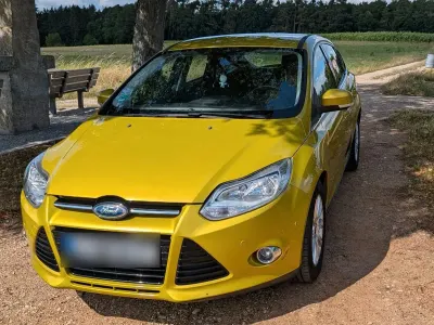 Gebraucht Ford Focus Titanium 150 PS (110 kW) 2011 Gelb Limousine