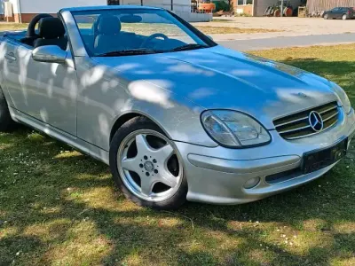 Gebraucht Mercedes SLK200 163 PS (119 kW) 2002 Silber Cabrio