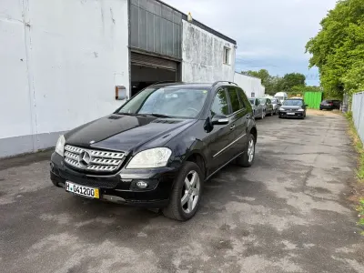 Gebraucht Mercedes ML320 224 PS (164 kW) 2007 Schwarz SUV