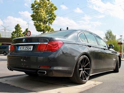 BMW 740