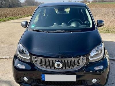 Gebraucht Smart ForFour 71 PS (52 kW) 2018 Schwarz Kleinwagen