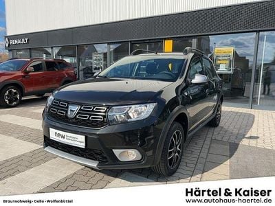 Perlmuttschwarz met (schwarz) Gebraucht 2020 Dacia Sandero Prestige Kleinwagen | 13.590 € (Teuer)