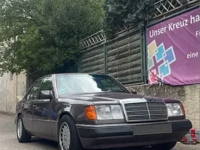 Gebraucht Mercedes E280 197 PS (144 kW) 1993 Andere farben Limousine