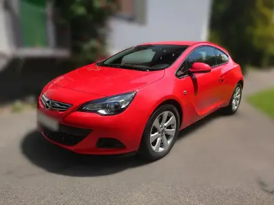 Gebraucht Opel Astra GTC Edition 120 PS (88 kW) 2013 Rot Limousine