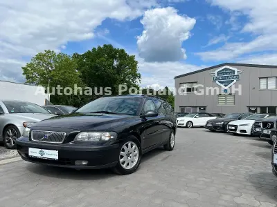 Second-hand Volvo V70 140 CP (102 kW) 2002 Negru Break