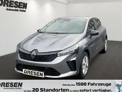 Neu Renault Clio V Evolution 67 PS (49 kW) 2025 Grau Limousine