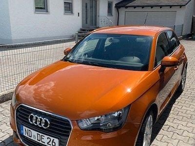 Gebraucht Audi A1 Sportback Attraction 105 PS (77 kW) 2013 Orange Kleinwagen