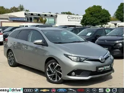 Gebraucht Toyota Auris Touring Sports Design 116 PS (85 kW) 2016 Grau Kombi
