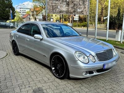 Usata Mercedes E320 234 CV (172 kW) 2004 Argento Berlina