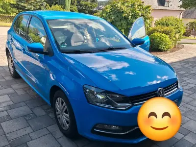 Gebraucht VW Polo 90 PS (66 kW) 2015 Blau Kleinwagen