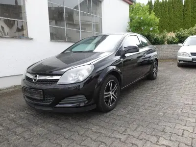 Brugt Opel Astra GTC 110 HK (80 kW) 2009 Sort Sedan