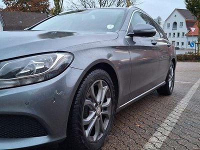 Grau Gebraucht 2017 Mercedes C220 Kombi | 17.500 € (Fairer Preis)