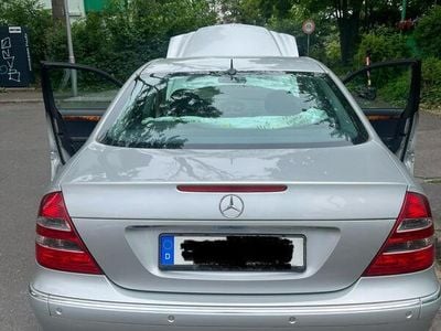 Mercedes E240
