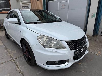 Gebraucht Suzuki Kizashi Sport 178 PS (130 kW) 2011 Weiß Limousine