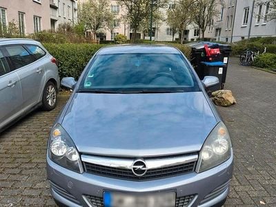 Usado Opel Astra GTC 90 HP (66 kW) 2007 Cinzento Coupé