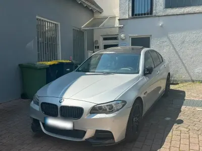 Gebraucht BMW 520 M Performance 190 PS (139 kW) 2015 Grau Limousine