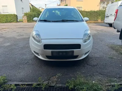 Gebraucht Fiat Grande Punto 95 PS (69 kW) 2006 Weiß Kleinwagen