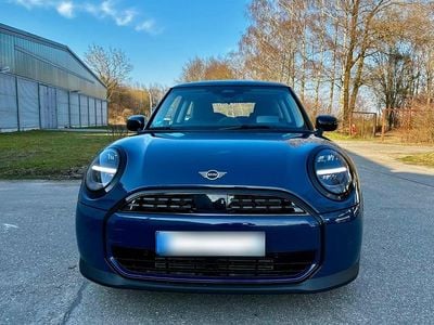 Gebraucht Mini Cooper Essential 114 kW (156 PS) 2025 Blau Kleinwagen