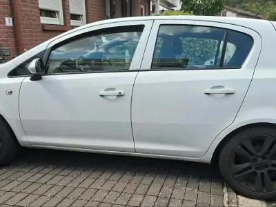 Gebraucht Opel Corsa 90 PS (66 kW) 2008 Weiß Kleinwagen