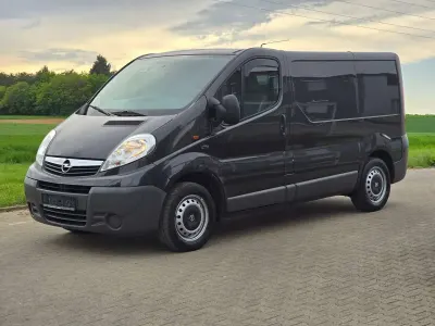 Usata Opel Vivaro 114 CV (83 kW) 2012 Nero Monovolume