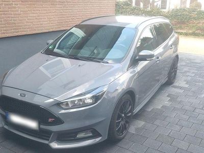 Second-hand Ford Focus ST 250 CP (183 kW) 2017 Gri Break