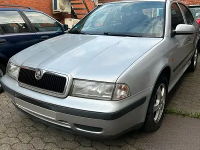 Gebraucht Skoda Octavia 116 PS (85 kW) 2000 Silber Limousine