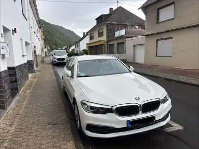 Gebraucht BMW 520 Performance 190 PS (139 kW) 2019 Weiß Kombi