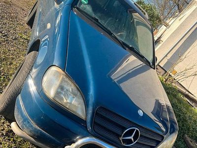 Grün Gebraucht 1998 Mercedes ML320 SUV | 1.600 €