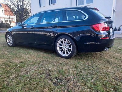 Gebraucht BMW 520 184 PS (135 kW) 2012 Schwarz Kombi