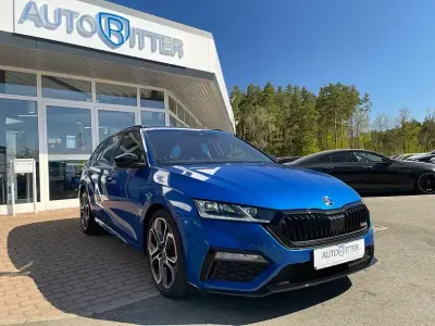Gebraucht Skoda Octavia RS 200 PS (147 kW) 2023 Raceblau metallic (metallic) Kombi