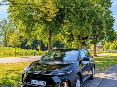 Gebraucht Toyota bZ4X Comfort 150 kW (204 PS) 2023 Schwarz SUV
