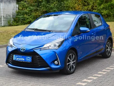 Gebraucht Toyota Yaris Hybrid Team 75 PS (55 kW) 2018 Blau Kleinwagen